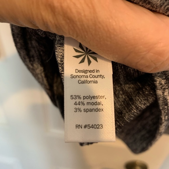 NWT Athleta Pose Layered Top - Picture 11 of 12